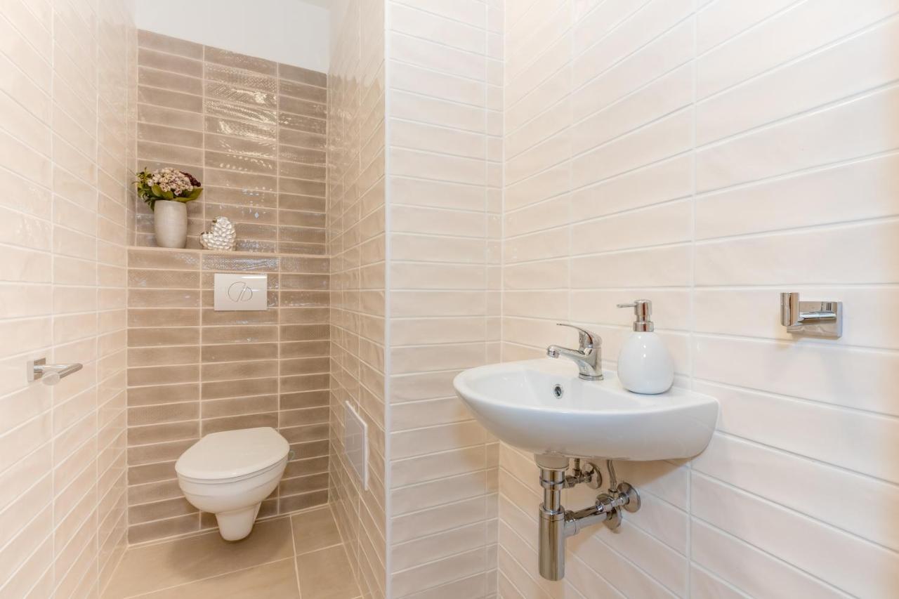 Apartmany Jedovary Trhove Sviny Exterior photo